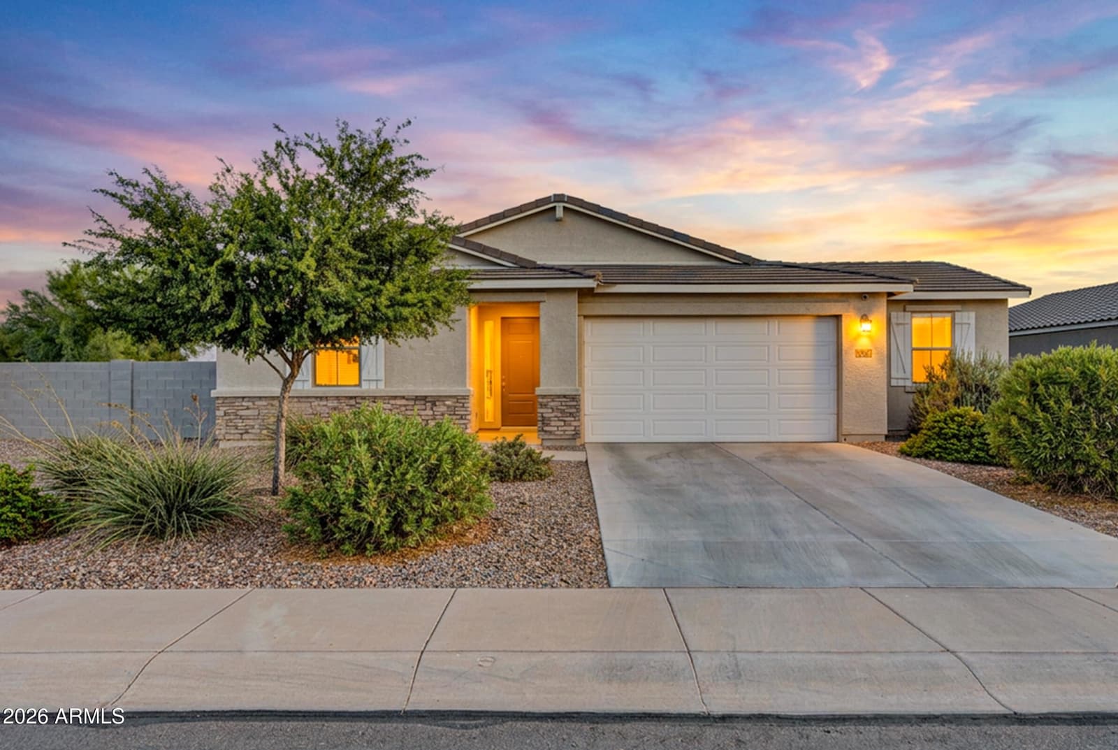30343 N HUMMINGBIRD Lane, San Tan Valley, AZ 85143