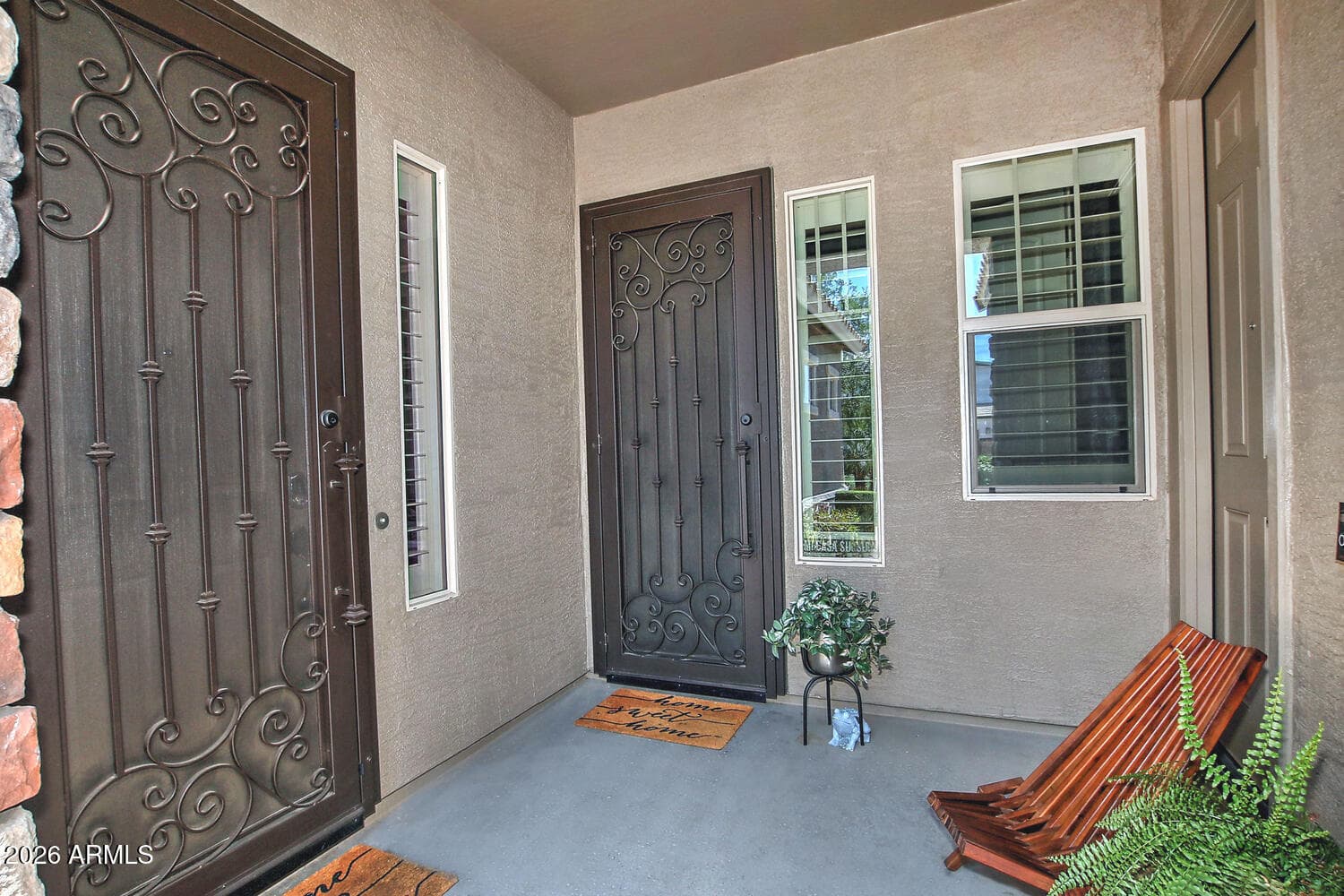 924 E DUMBARTON Avenue, Gilbert, AZ 85298 — photo 4 of 40