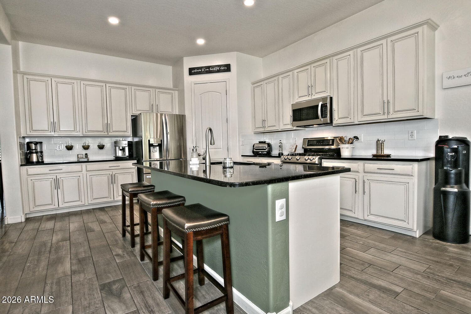 924 E DUMBARTON Avenue, Gilbert, AZ 85298 — photo 12 of 40