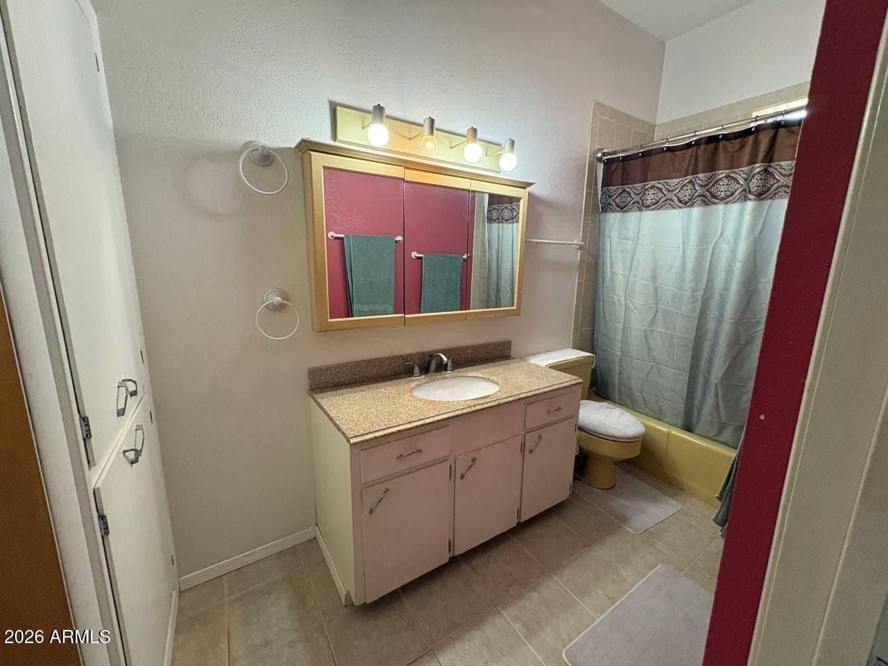 222 W FOURTH Street, Winslow, AZ 86047 — photo 9 of 30