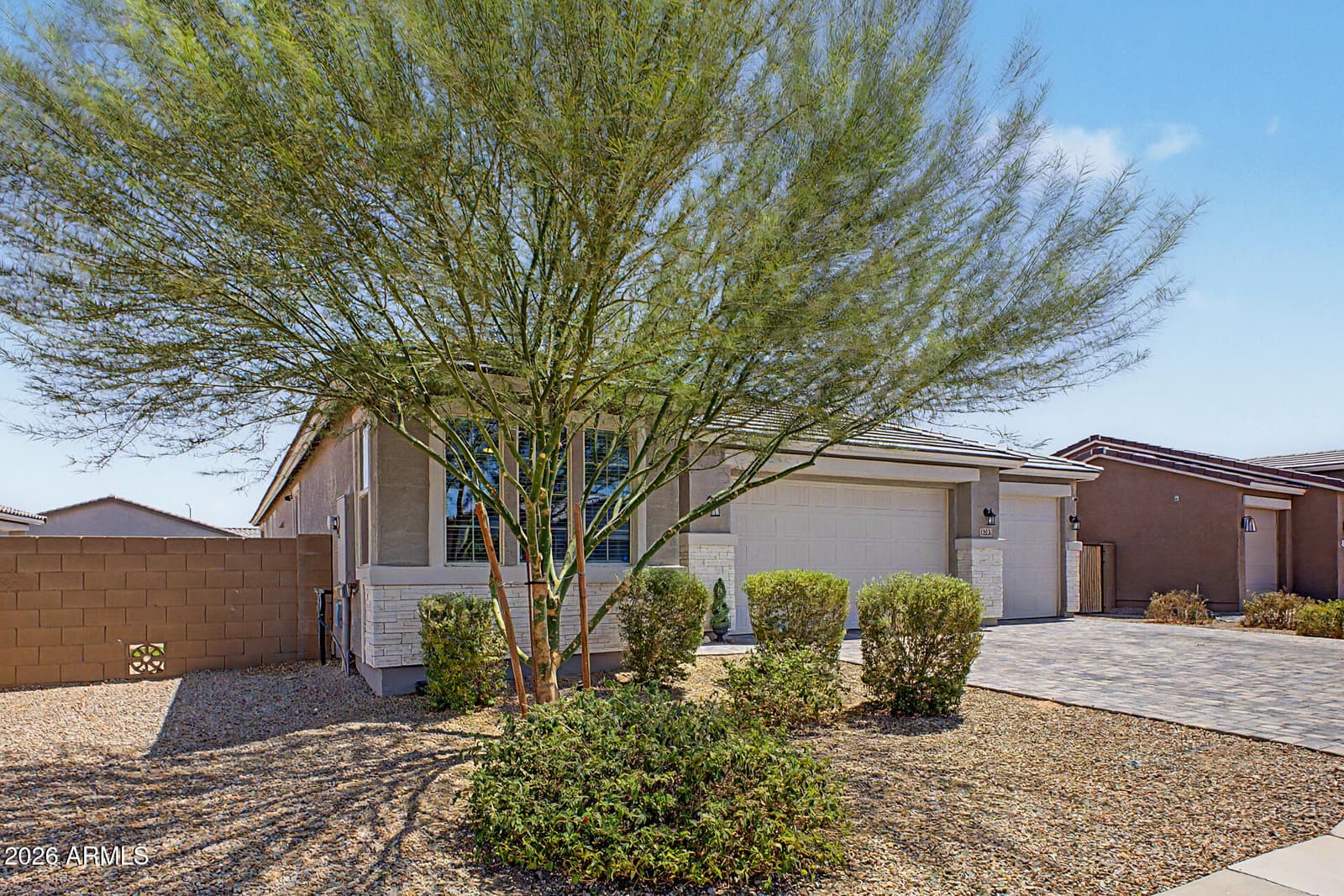 1225 E JAHNS Drive, Casa Grande, AZ 85122 — photo 4 of 33