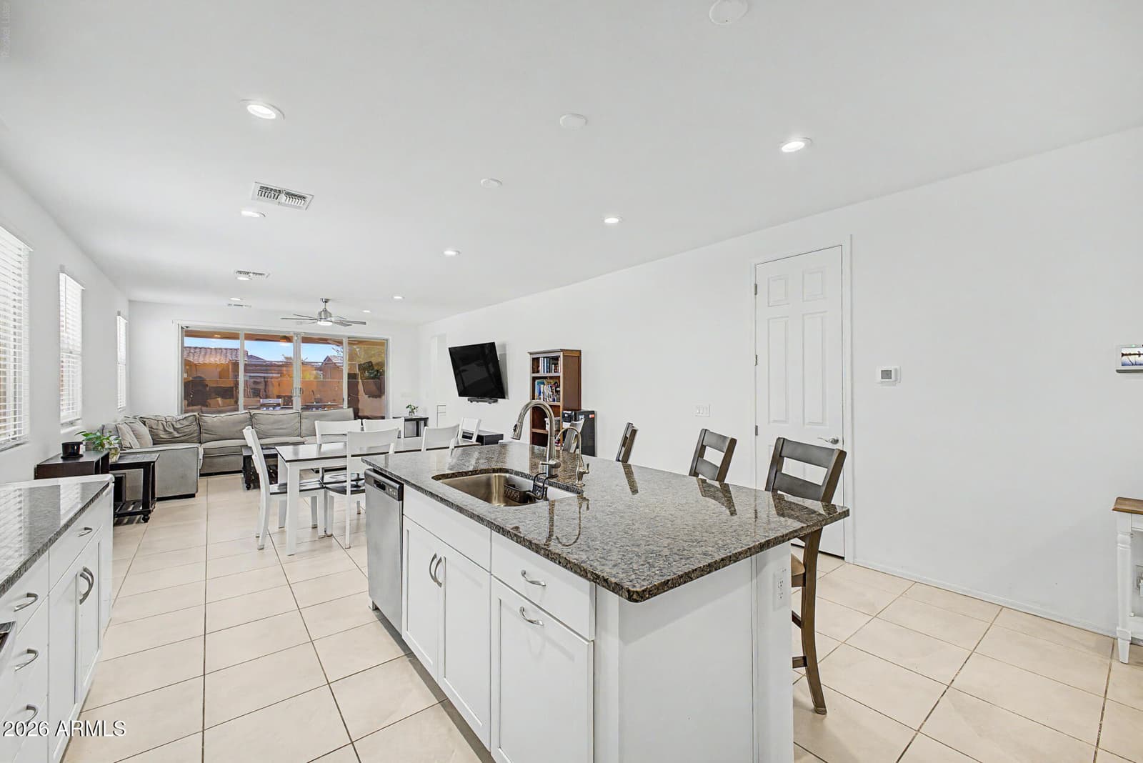 1225 E JAHNS Drive, Casa Grande, AZ 85122 — photo 12 of 33