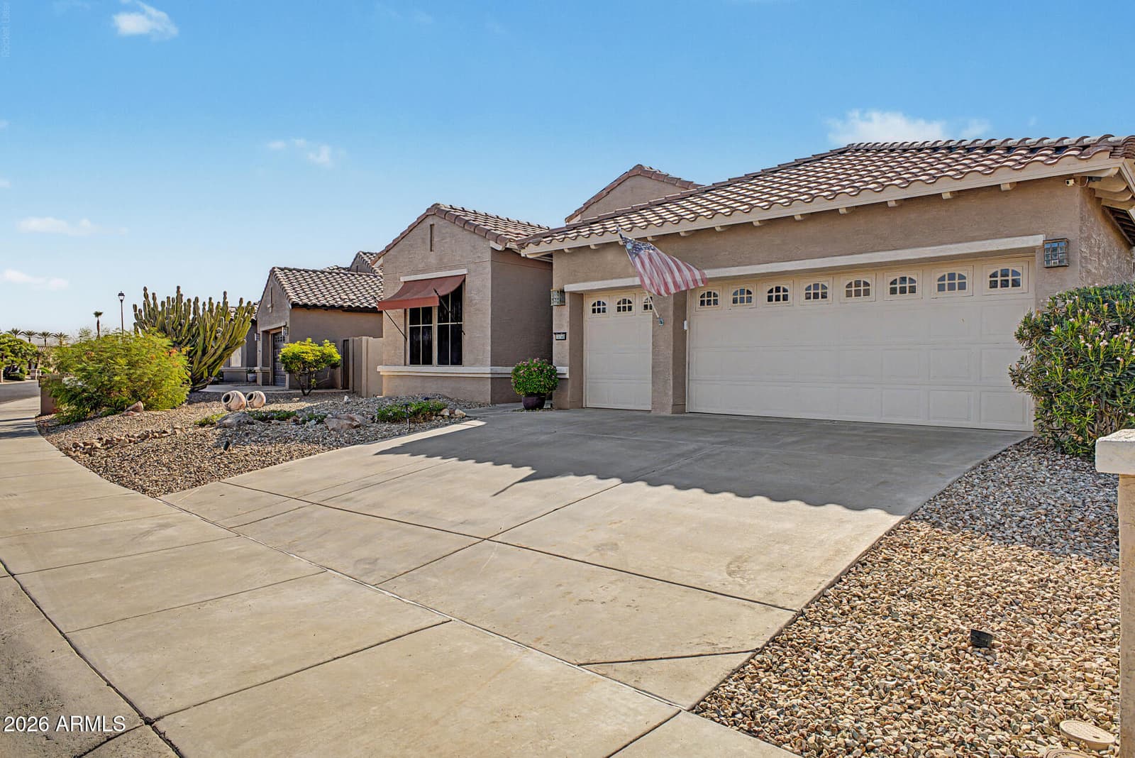 15560 W ROANOKE Avenue, Goodyear, AZ 85395 — photo 4 of 37