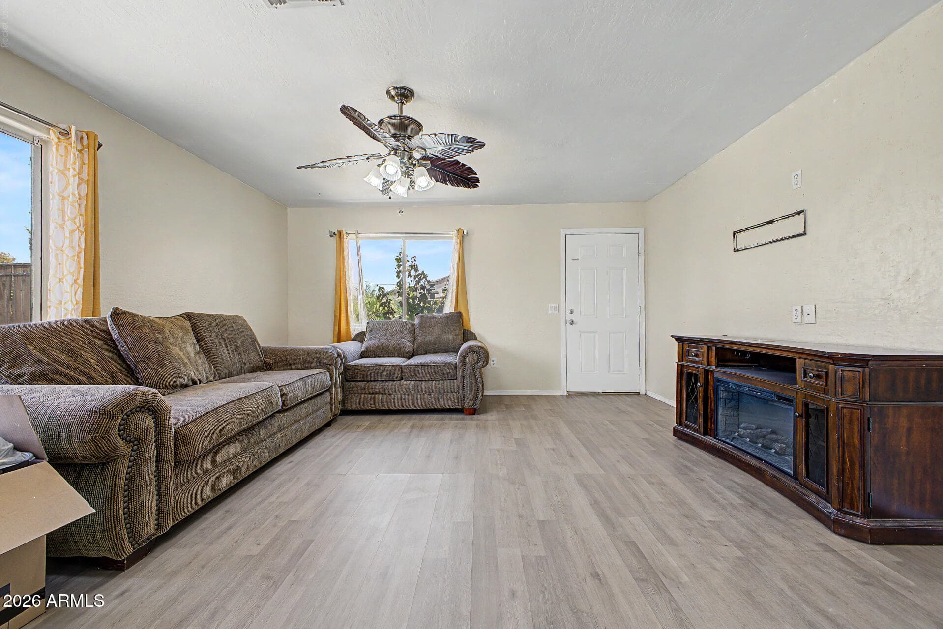 5217 E SHADOW Lane, San Tan Valley, AZ 85140 — photo 9 of 32