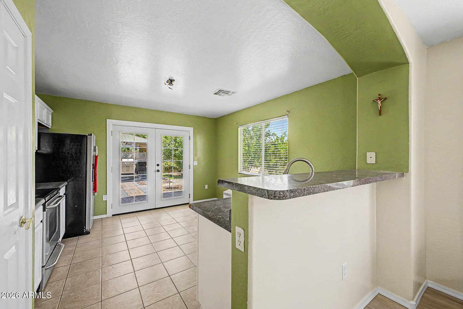 5217 E SHADOW Lane, San Tan Valley, AZ 85140 — photo 16 of 32