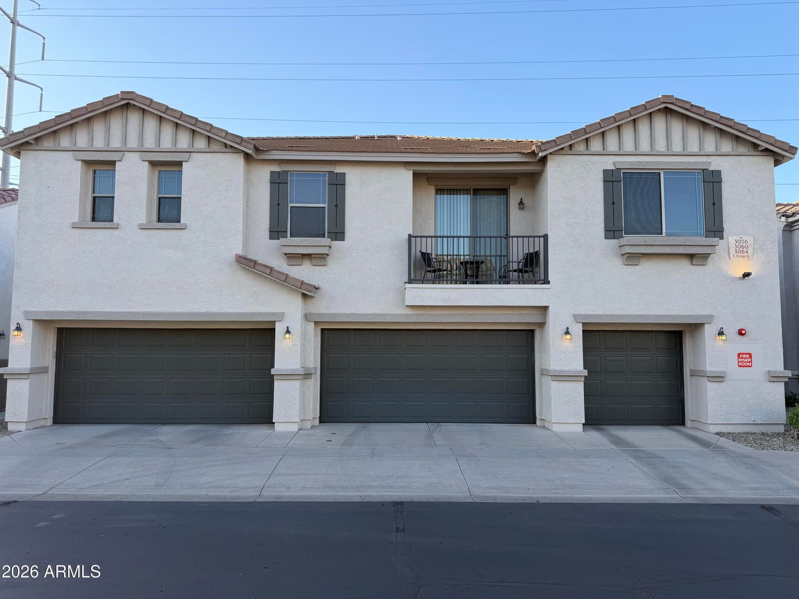 3060 E DUNBAR Drive, Phoenix, AZ 85042 — photo 2 of 44