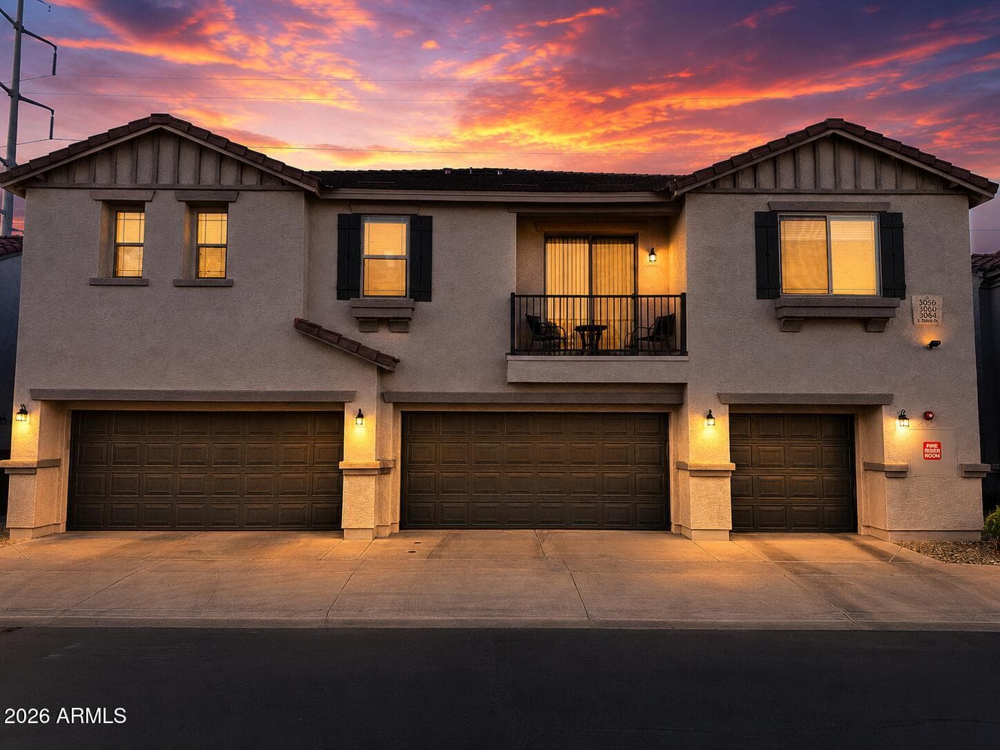 3060 E DUNBAR Drive, Phoenix, AZ 85042