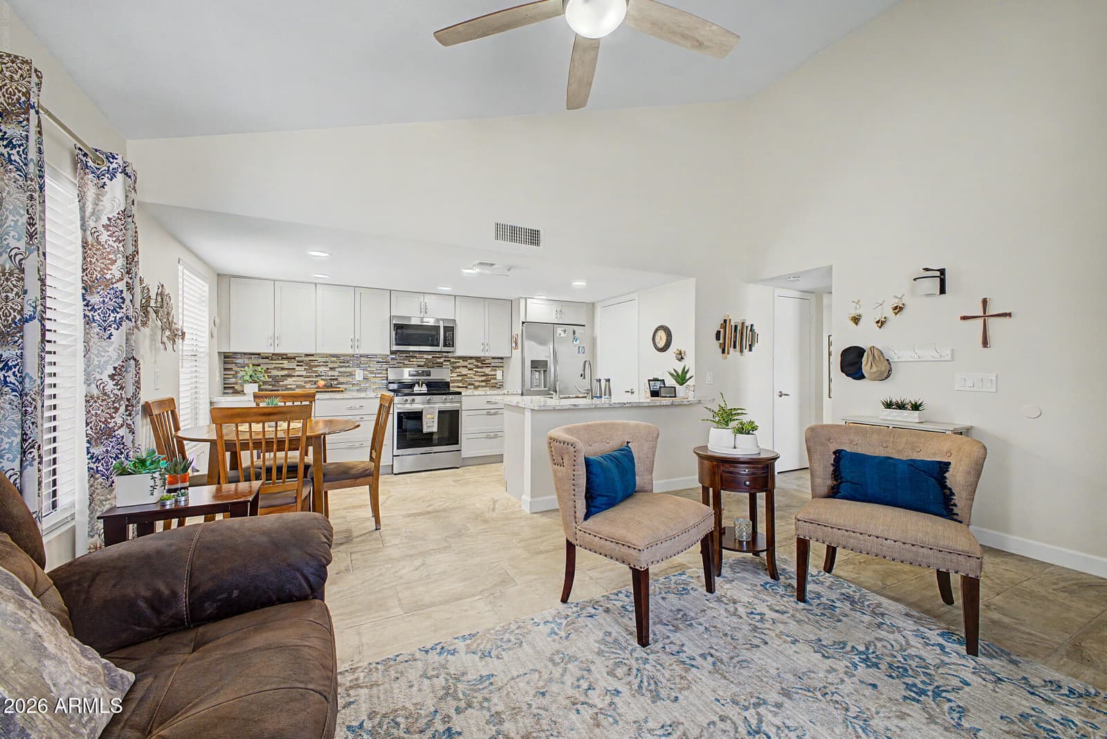 852 E MORNINGSIDE Drive, Phoenix, AZ 85022 — photo 7 of 23