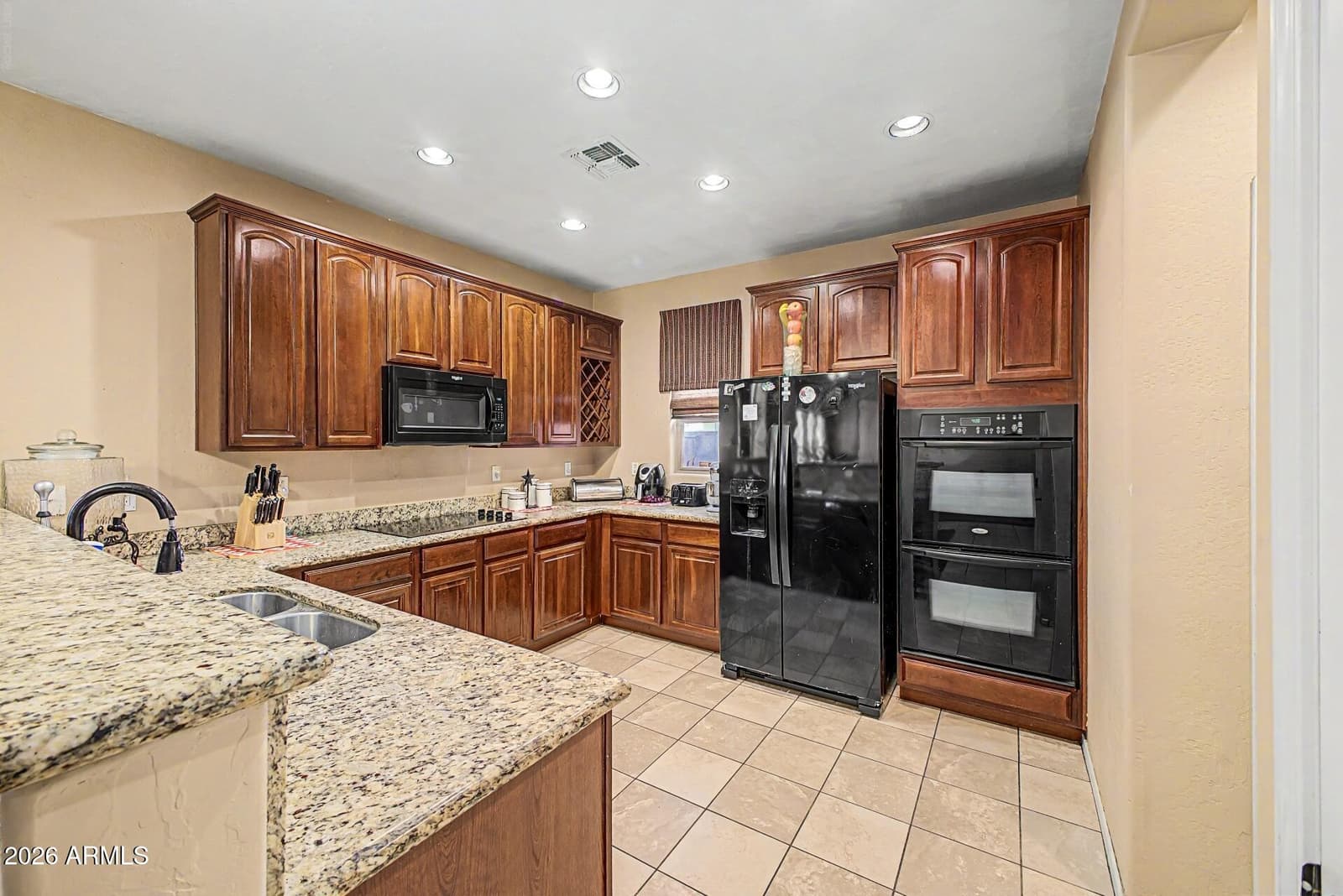 6342 W VALENCIA Drive, Laveen, AZ 85339 — photo 10 of 28