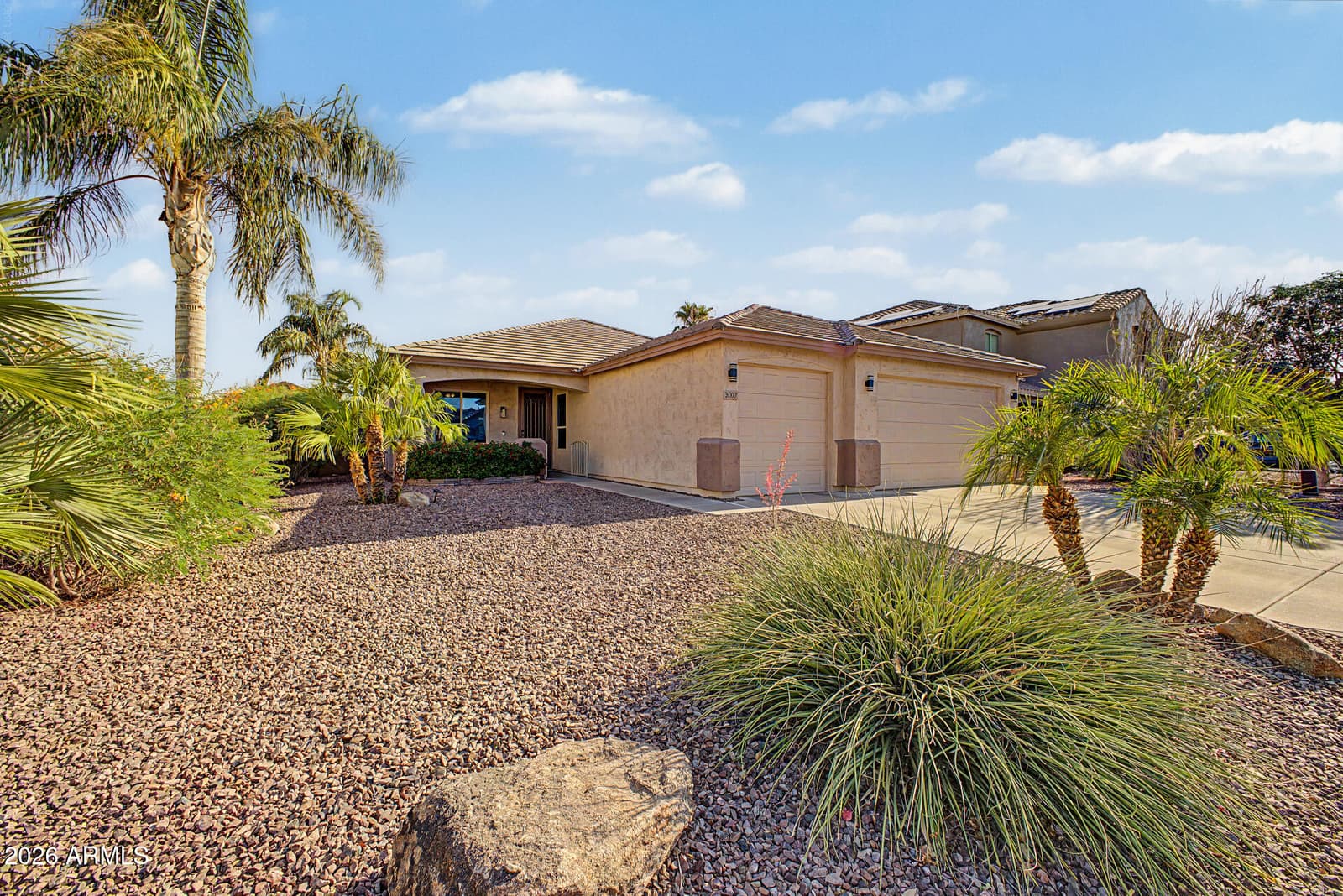 3007 W GOLDMINE MOUNTAIN Drive, San Tan Valley, AZ 85144 — photo 5 of 47
