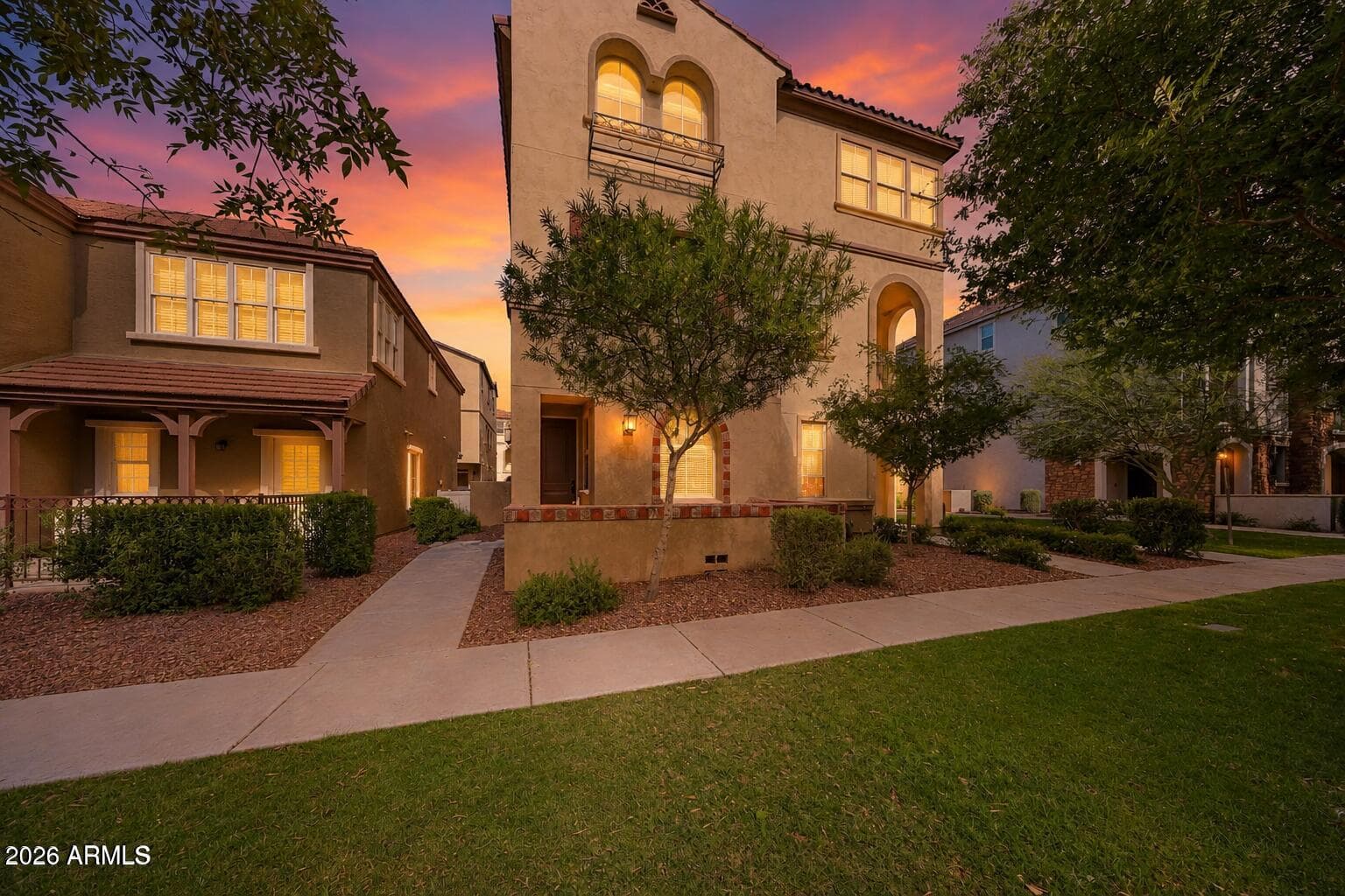 2778 S HARMONY Avenue, Gilbert, AZ 85295 — photo 1 of 40