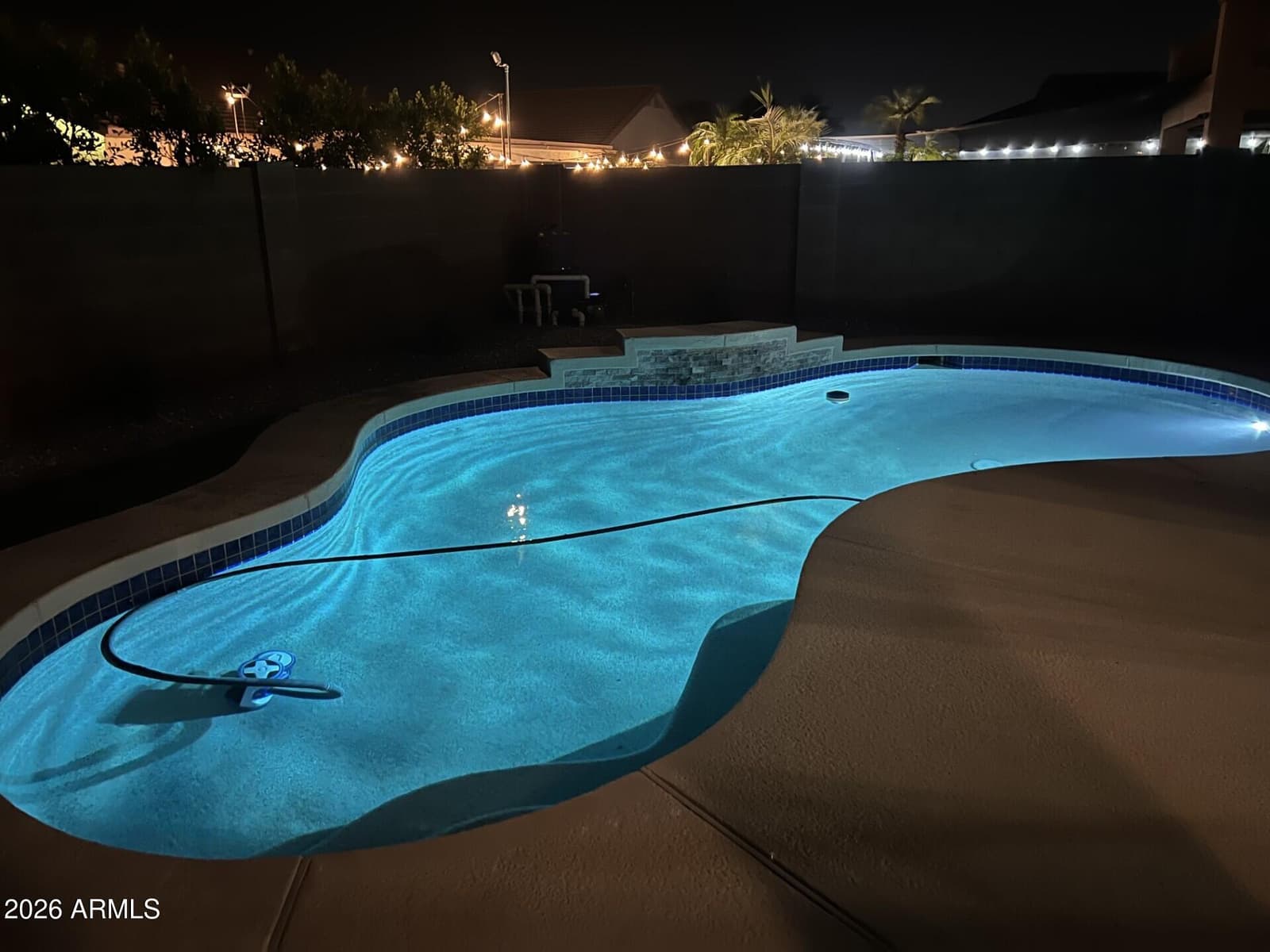 7521 W SOUTHGATE Avenue, Phoenix, AZ 85043 — photo 10 of 21