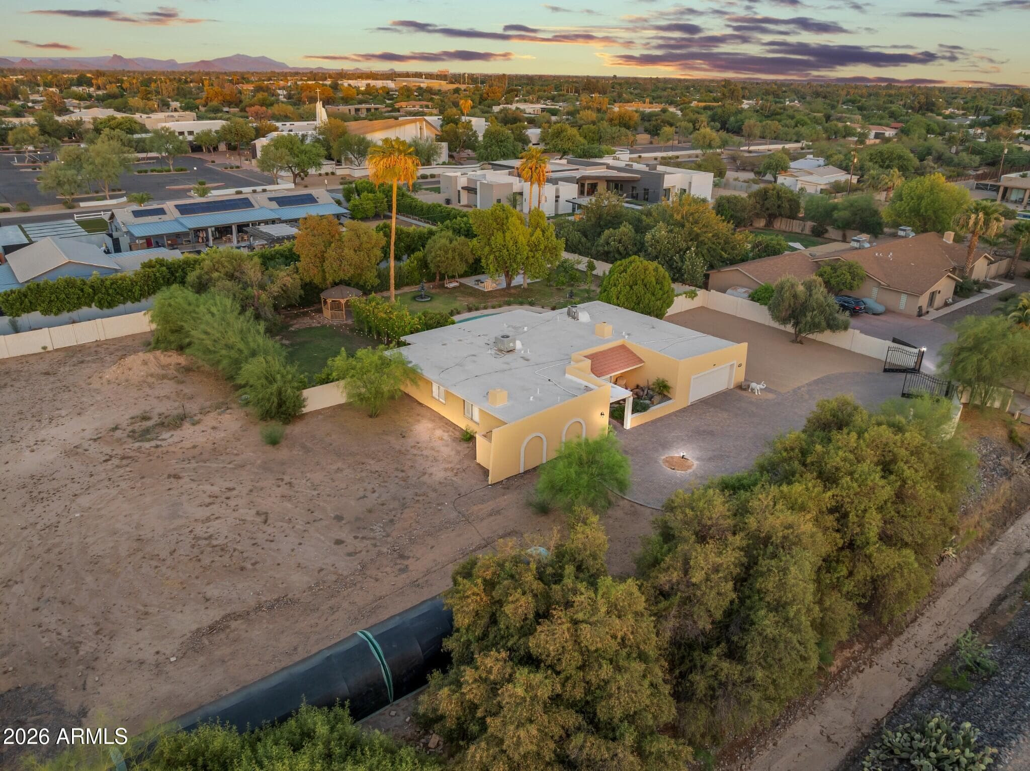 10439 N 64th Street, Paradise Valley, AZ 85253 — photo 5 of 51