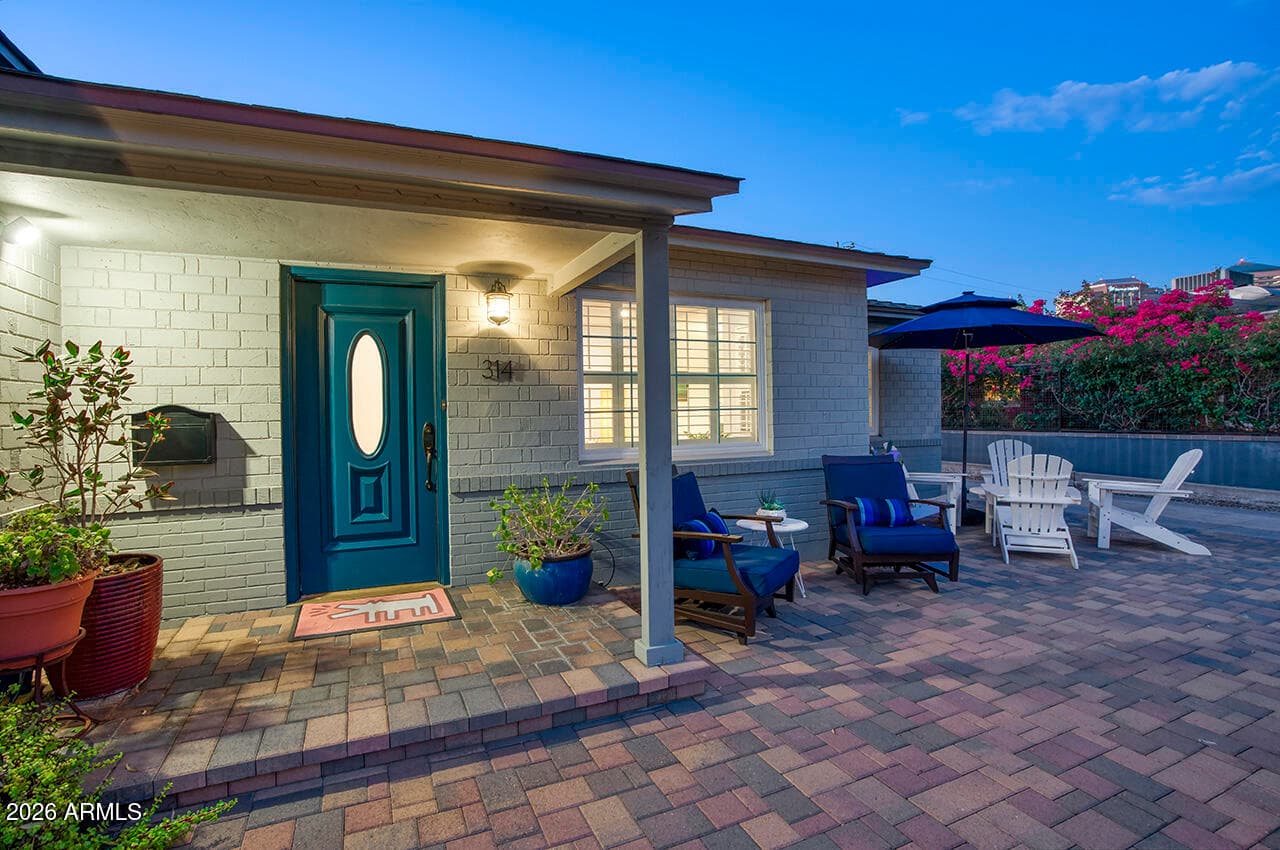 314 W WINDSOR Avenue, Phoenix, AZ 85003 — photo 8 of 45