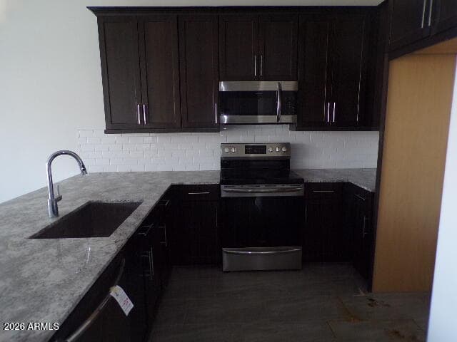 9841 E GAMMA Avenue, Mesa, AZ 85212 — photo 17 of 34
