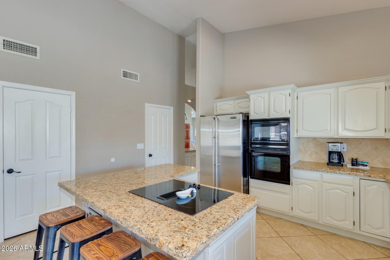 1585 W HONEYSUCKLE Lane, Chandler, AZ 85248 — photo 11 of 31