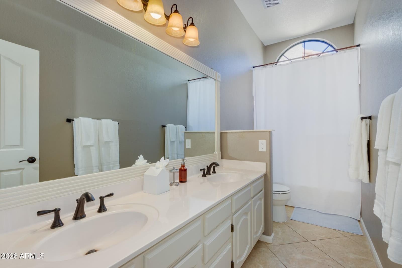 1585 W HONEYSUCKLE Lane, Chandler, AZ 85248 — photo 23 of 31