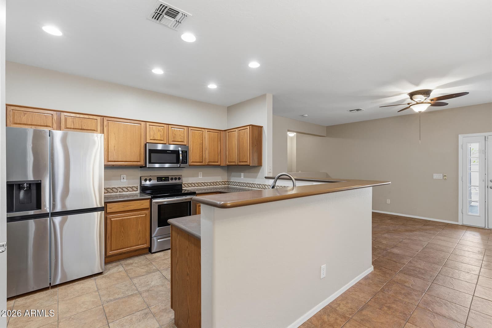 1238 W DESERT BASIN Drive, San Tan Valley, AZ 85143 — photo 11 of 46