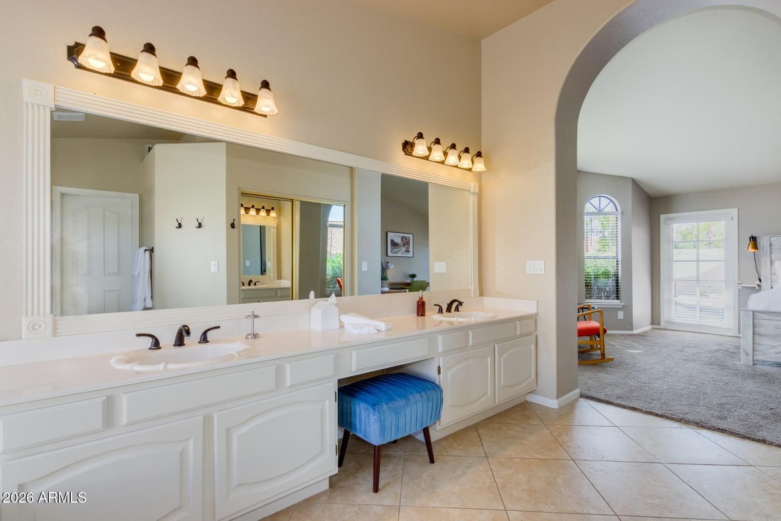 1585 W HONEYSUCKLE Lane, Chandler, AZ 85248 — photo 18 of 31