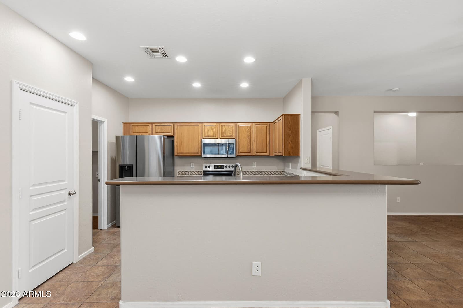 1238 W DESERT BASIN Drive, San Tan Valley, AZ 85143 — photo 12 of 46