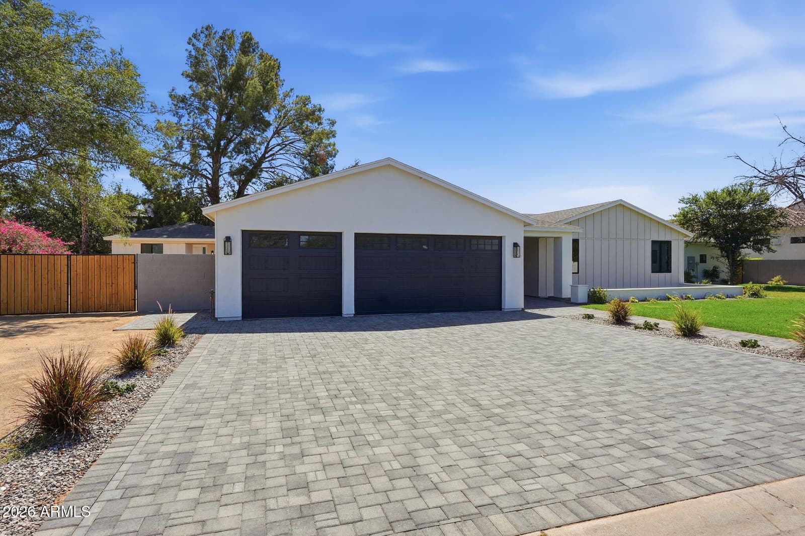 7827 N 3RD Street, Phoenix, AZ 85020 — photo 3 of 64