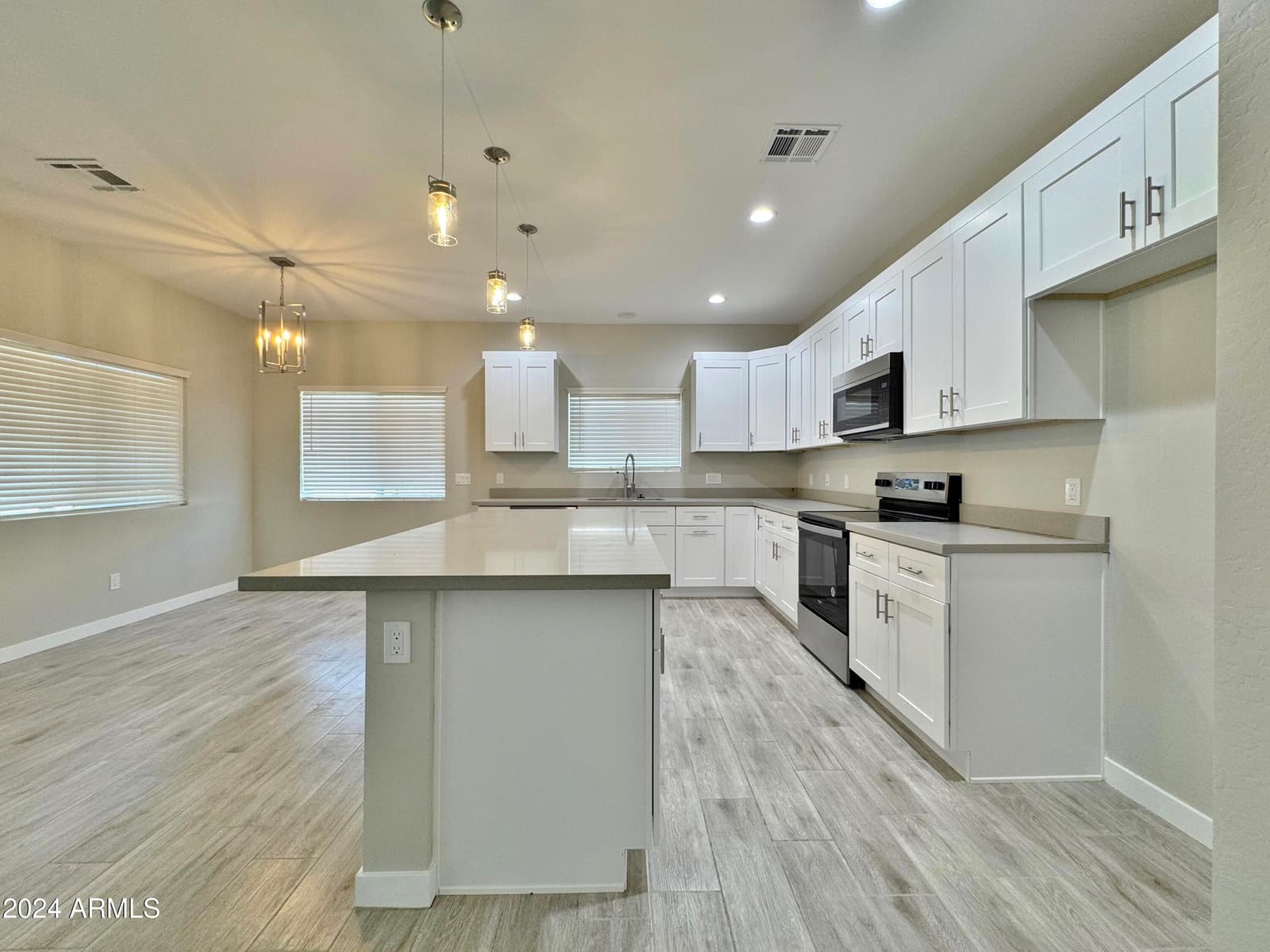 9240 W DEBBIE Lane, Arizona City, AZ 85123 — photo 8 of 24