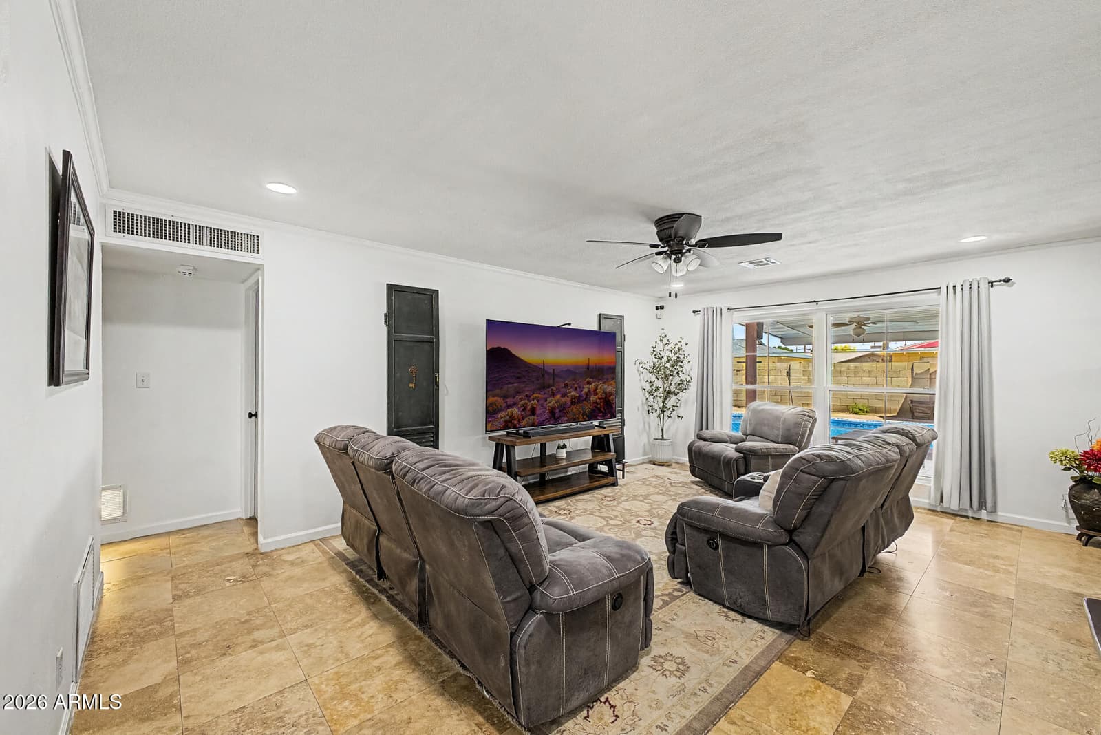 3820 W MYRTLE Avenue, Phoenix, AZ 85051 — photo 5 of 26