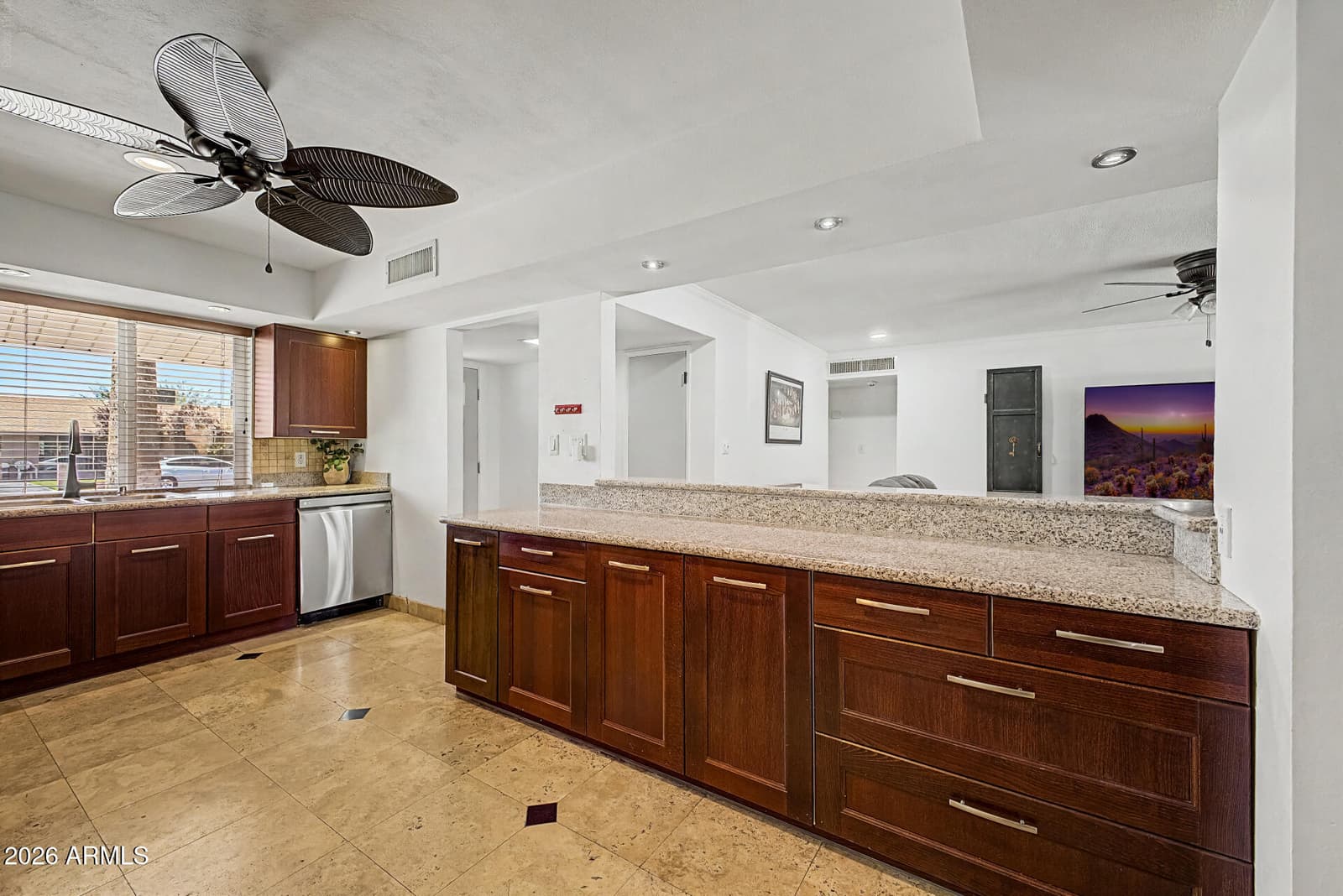 3820 W MYRTLE Avenue, Phoenix, AZ 85051 — photo 6 of 26