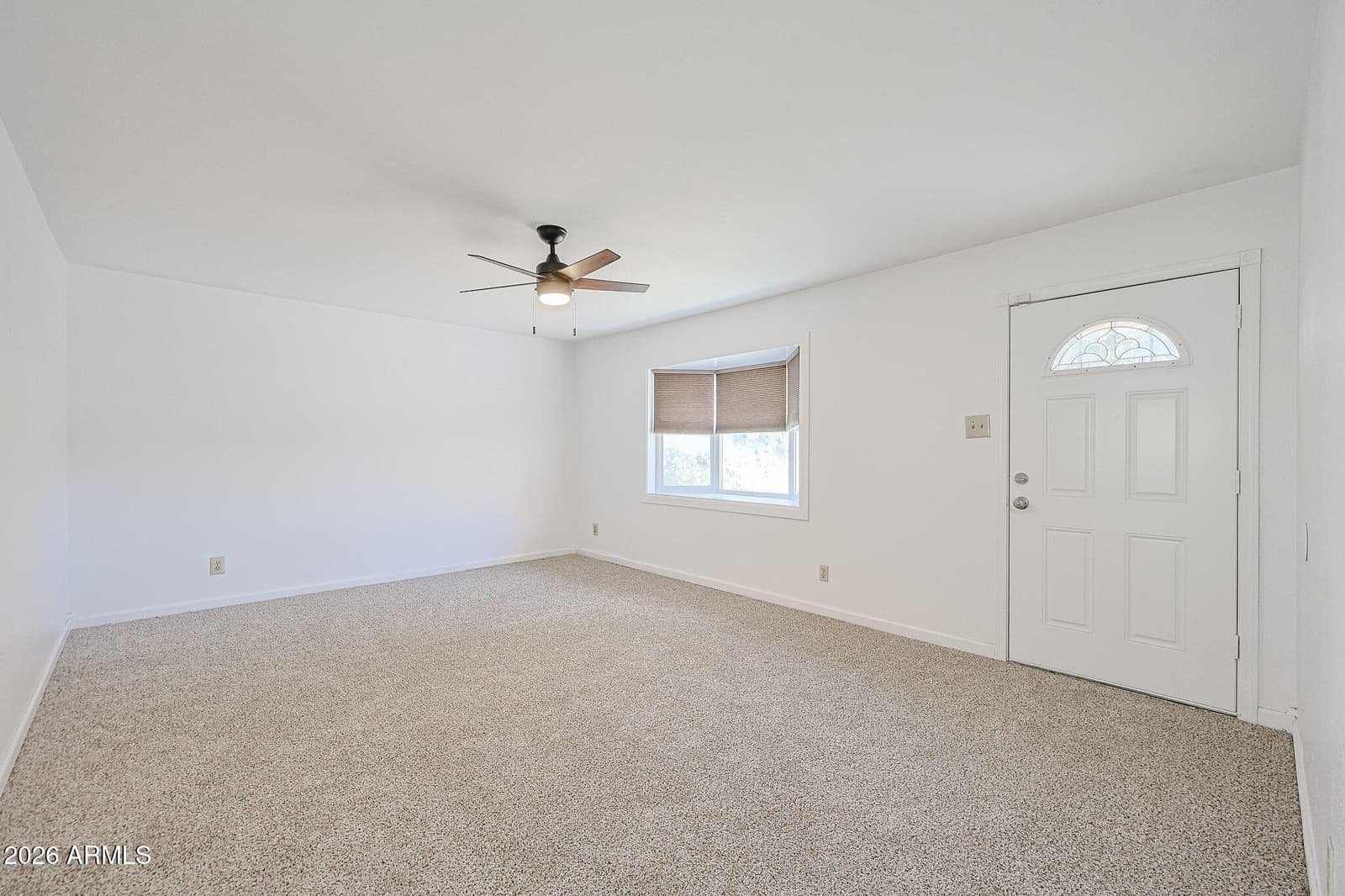 4532 W MONTEBELLO Avenue, Glendale, AZ 85301 — photo 5 of 24