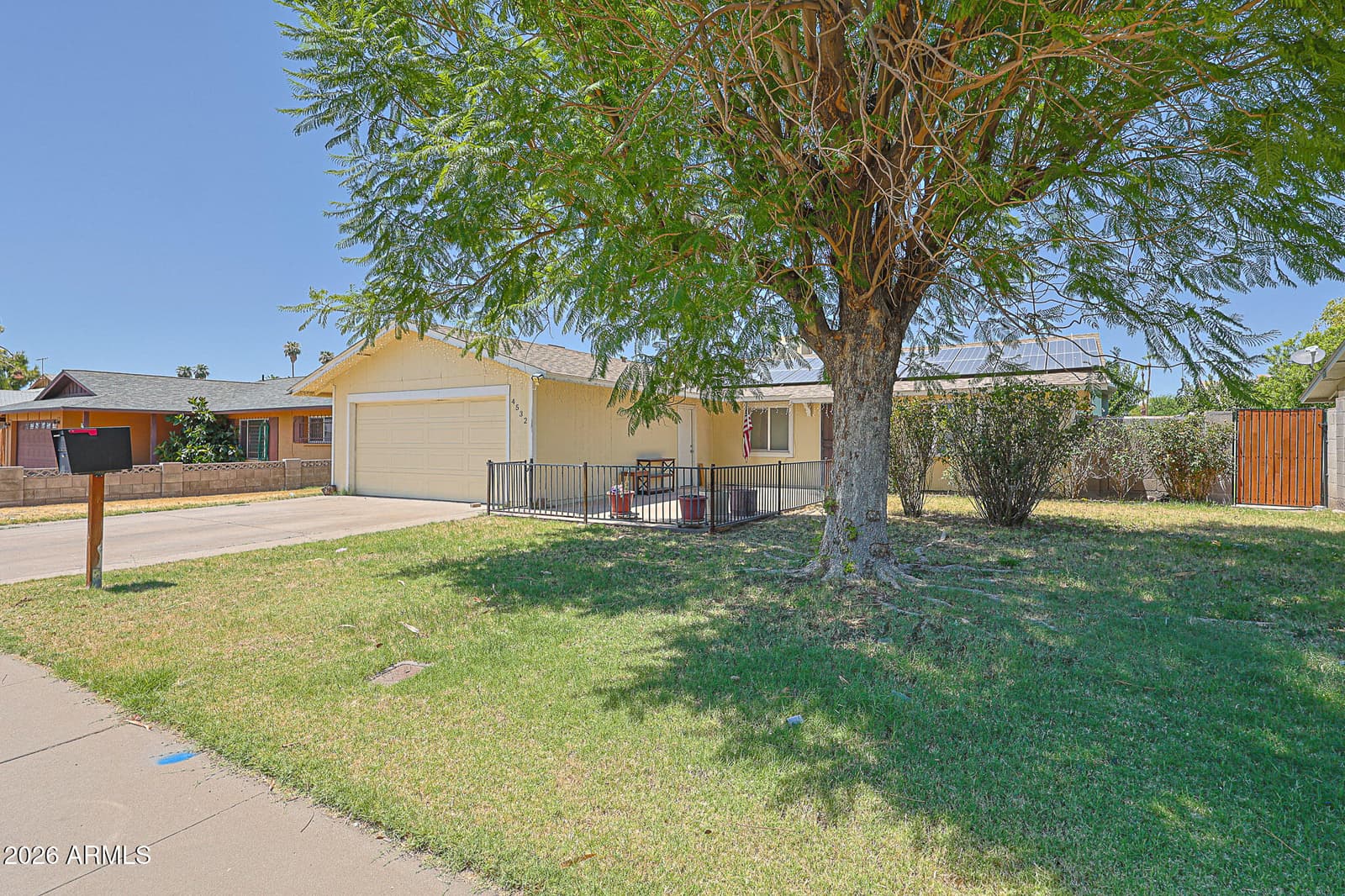 4532 W MONTEBELLO Avenue, Glendale, AZ 85301 — photo 1 of 24
