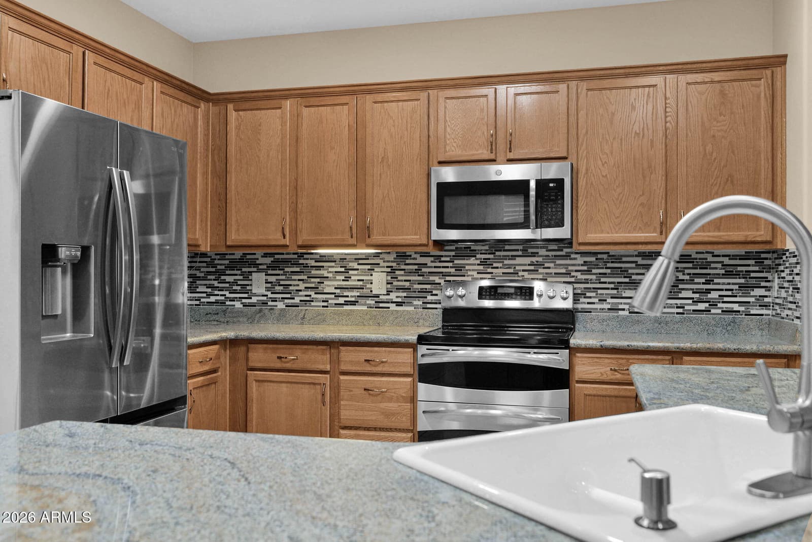 3017 W GRAN PARADISO Drive, Phoenix, AZ 85086 — photo 11 of 36
