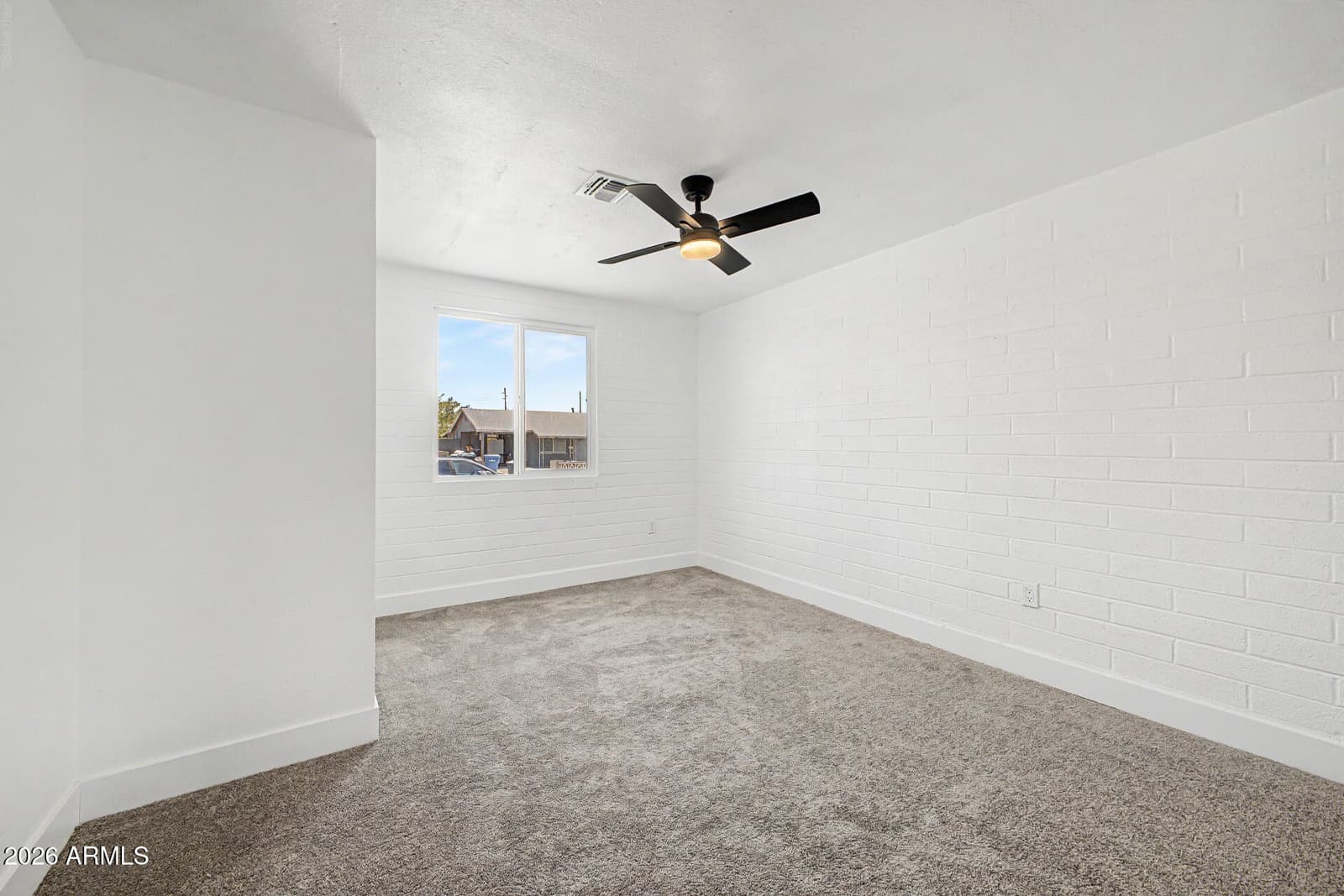 7254 W WOLF Street, Phoenix, AZ 85033 — photo 14 of 24