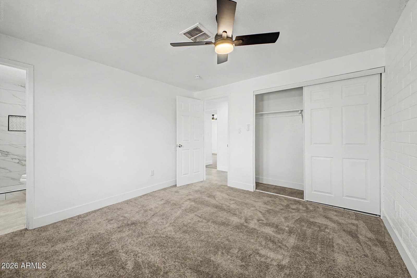7254 W WOLF Street, Phoenix, AZ 85033 — photo 11 of 24