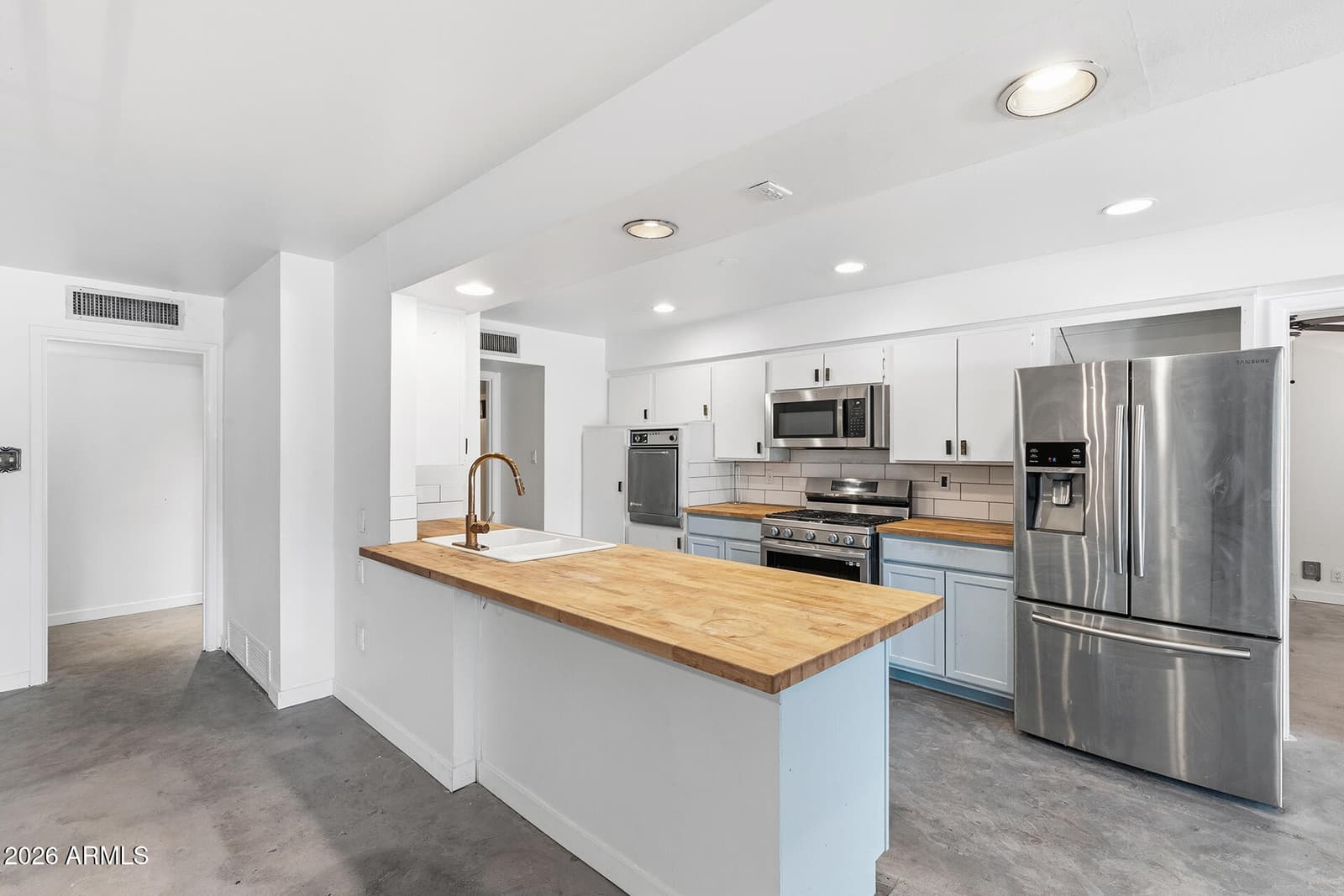 6319 N 13TH Place, Phoenix, AZ 85014 — photo 3 of 46