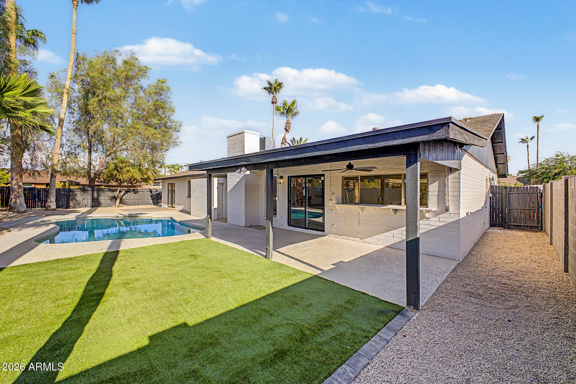 556 W KIVA Avenue, Mesa, AZ 85210 — photo 30 of 31