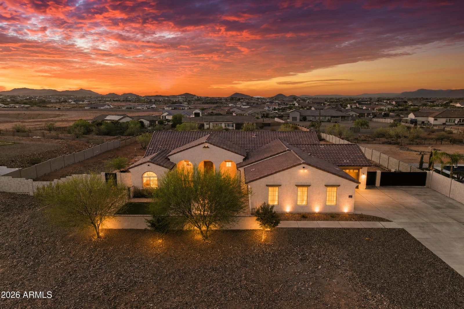498 W CHASE Street, San Tan Valley, AZ 85143 — photo 1 of 50