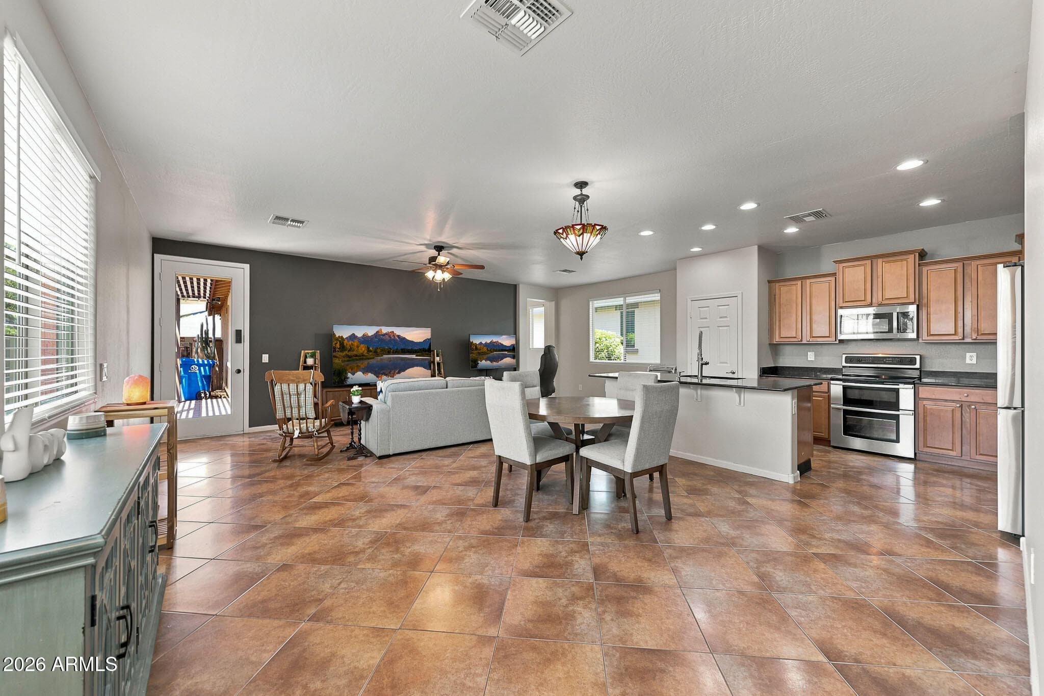 15396 W COLUMBINE Drive, Surprise, AZ 85379 — photo 3 of 44