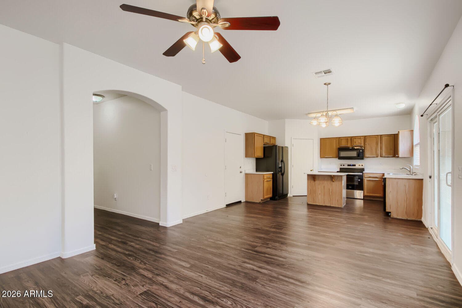 2653 S 89TH Drive, Tolleson, AZ 85353 — photo 10 of 28