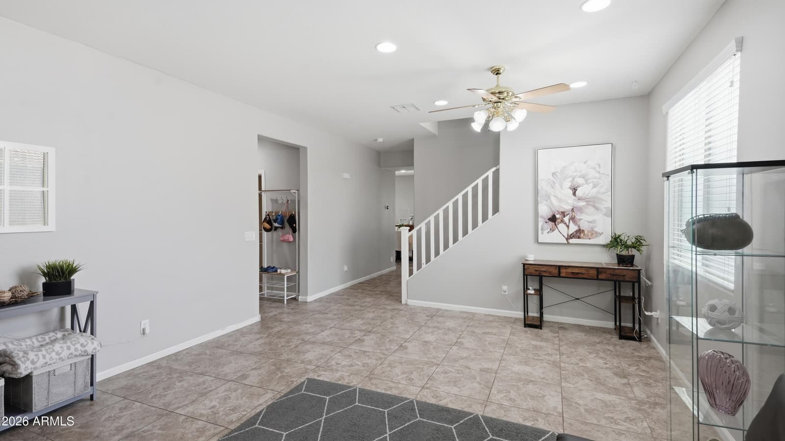 5011 S CARLYLE Drive, Gilbert, AZ 85298 — photo 9 of 44