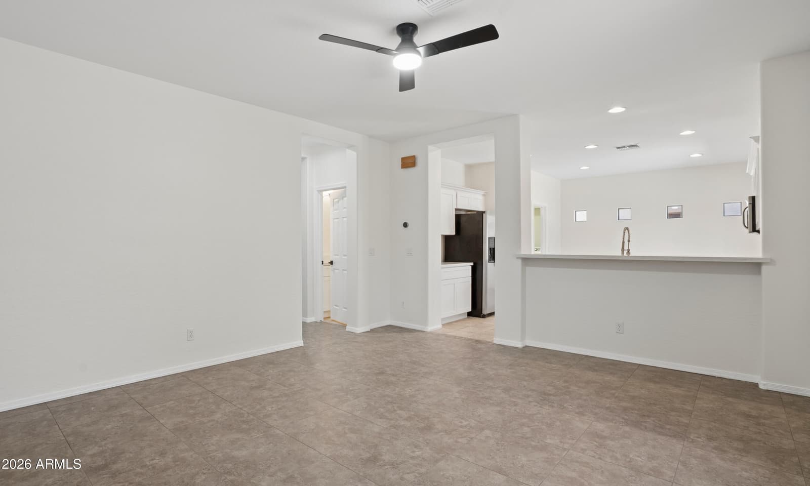 2575 W AMBER SUN Drive, Phoenix, AZ 85085 — photo 18 of 40