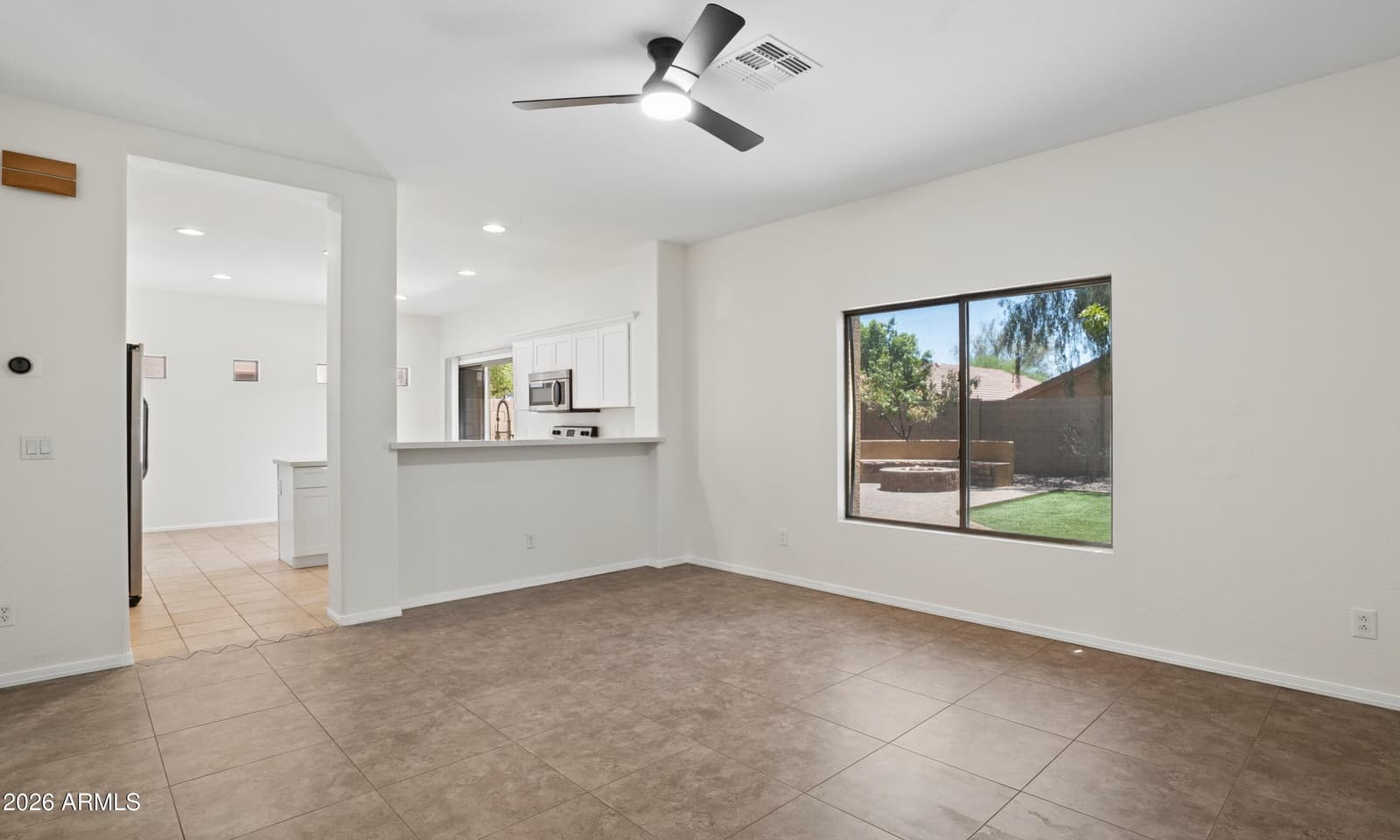 2575 W AMBER SUN Drive, Phoenix, AZ 85085 — photo 19 of 40