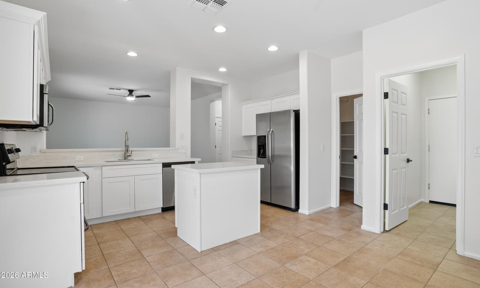 2575 W AMBER SUN Drive, Phoenix, AZ 85085 — photo 22 of 40