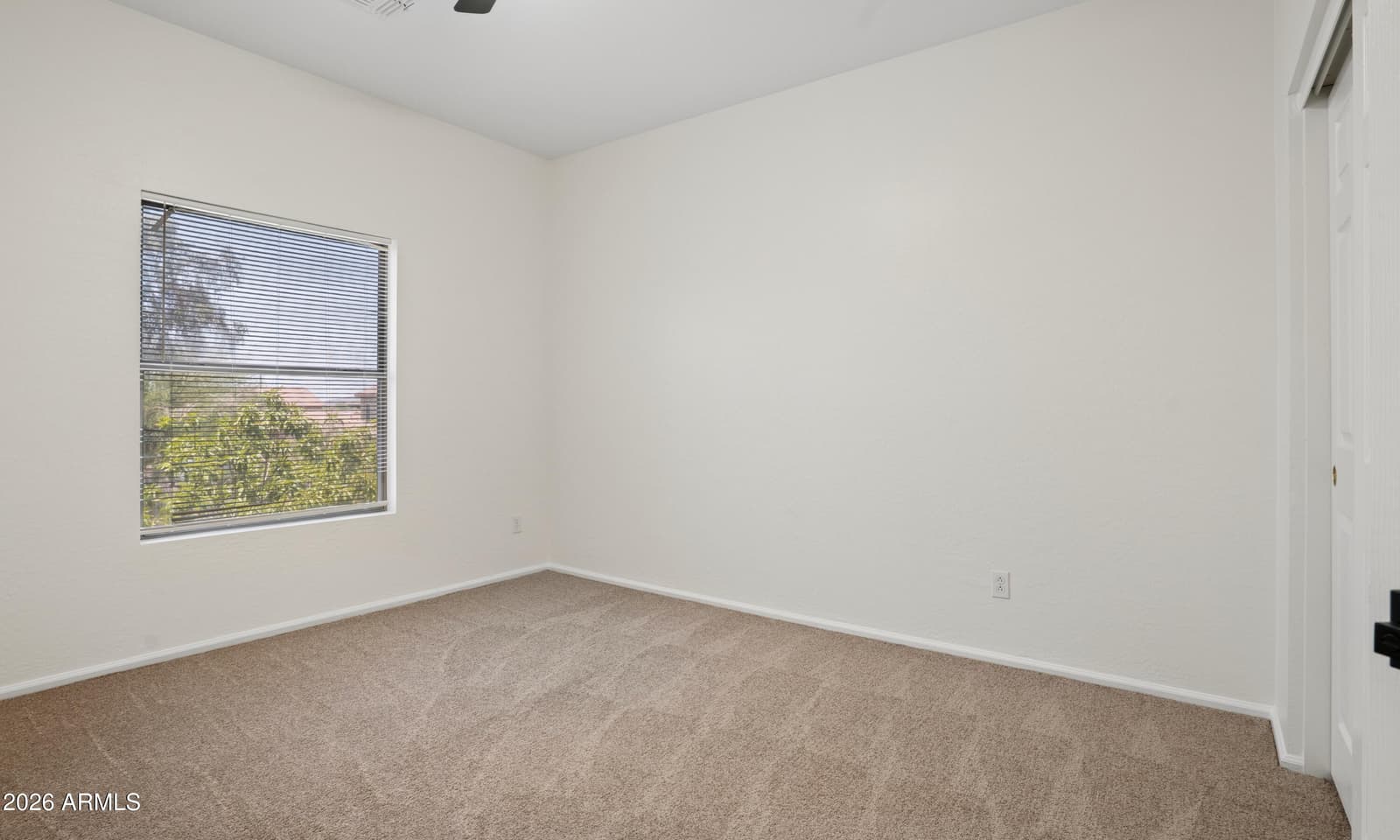 2575 W AMBER SUN Drive, Phoenix, AZ 85085 — photo 33 of 40