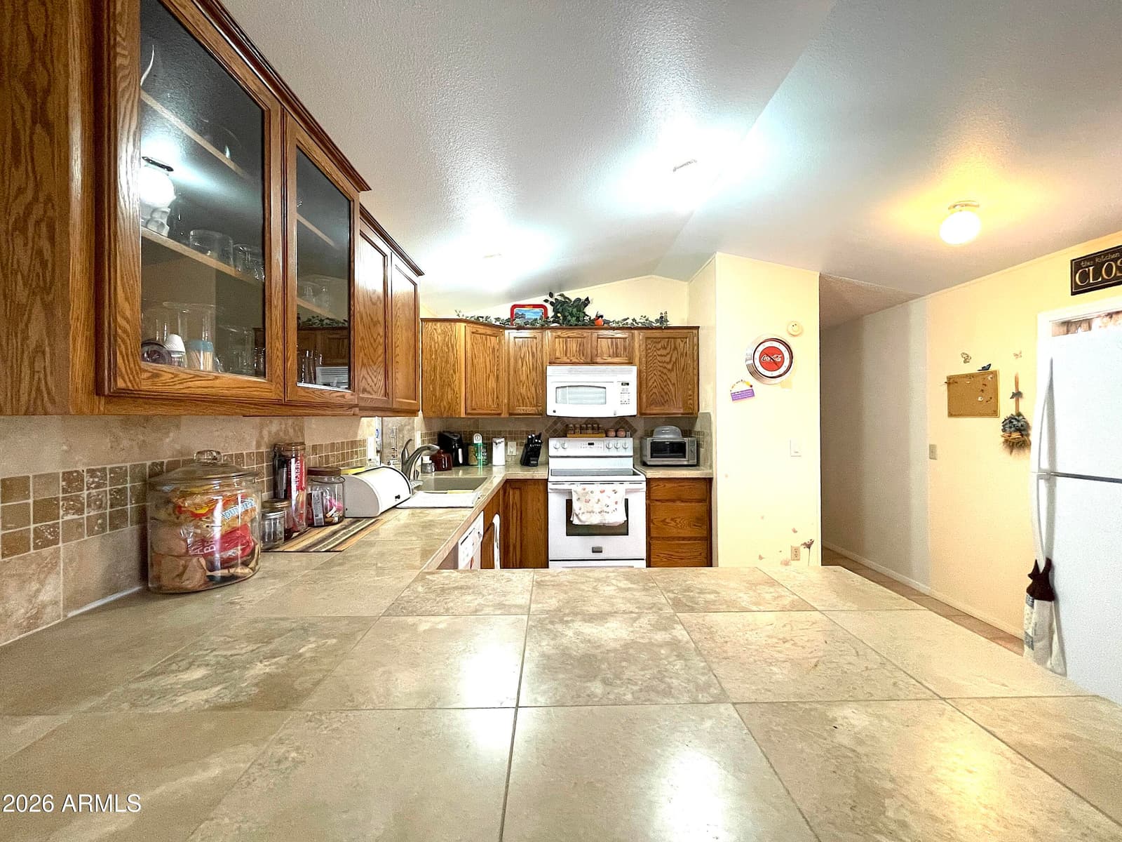311 S PIEDRA NEGRA Drive, Queen Valley, AZ 85118 — photo 9 of 17
