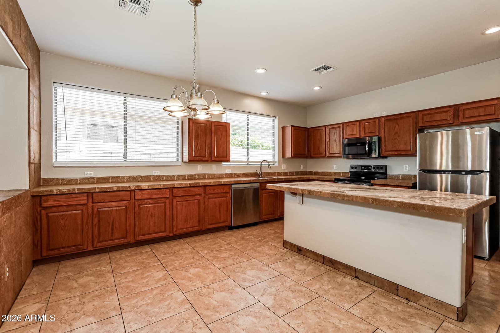 49 E MILL REEF Drive, San Tan Valley, AZ 85143 — photo 9 of 21