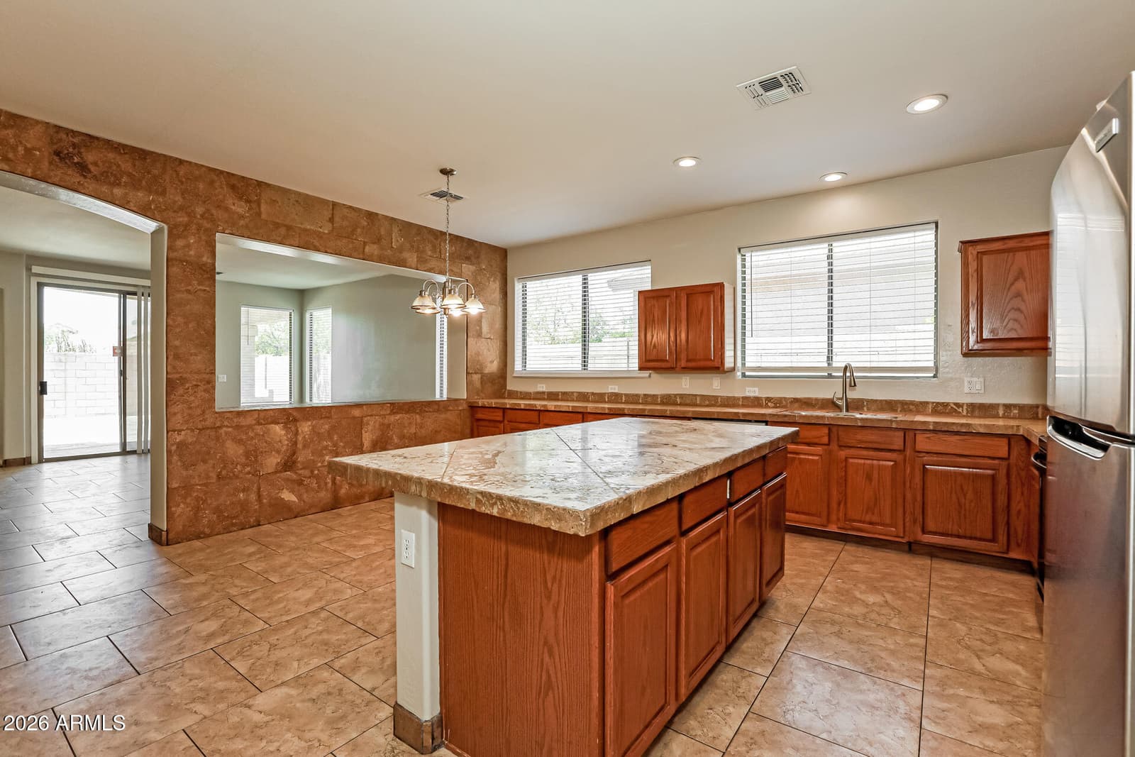 49 E MILL REEF Drive, San Tan Valley, AZ 85143 — photo 10 of 21