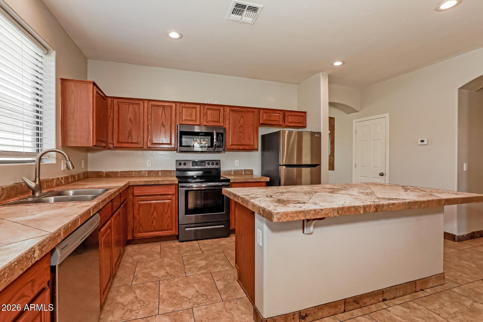 49 E MILL REEF Drive, San Tan Valley, AZ 85143 — photo 11 of 21