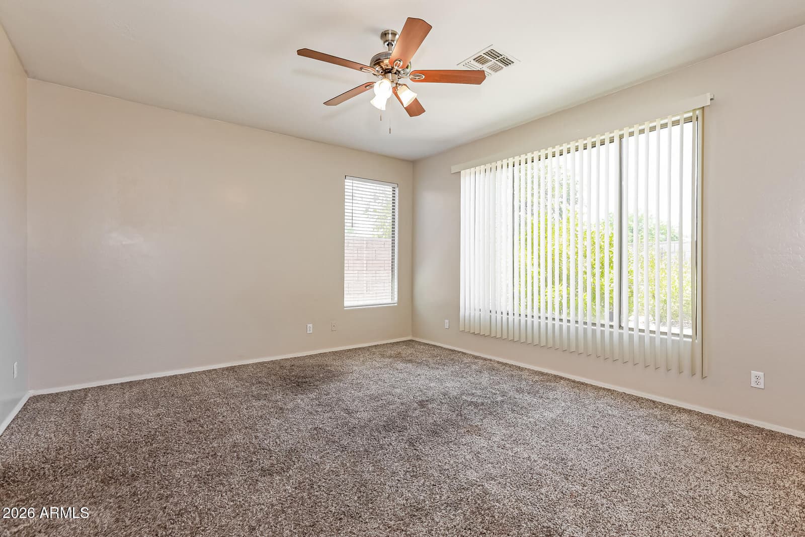 49 E MILL REEF Drive, San Tan Valley, AZ 85143 — photo 12 of 21