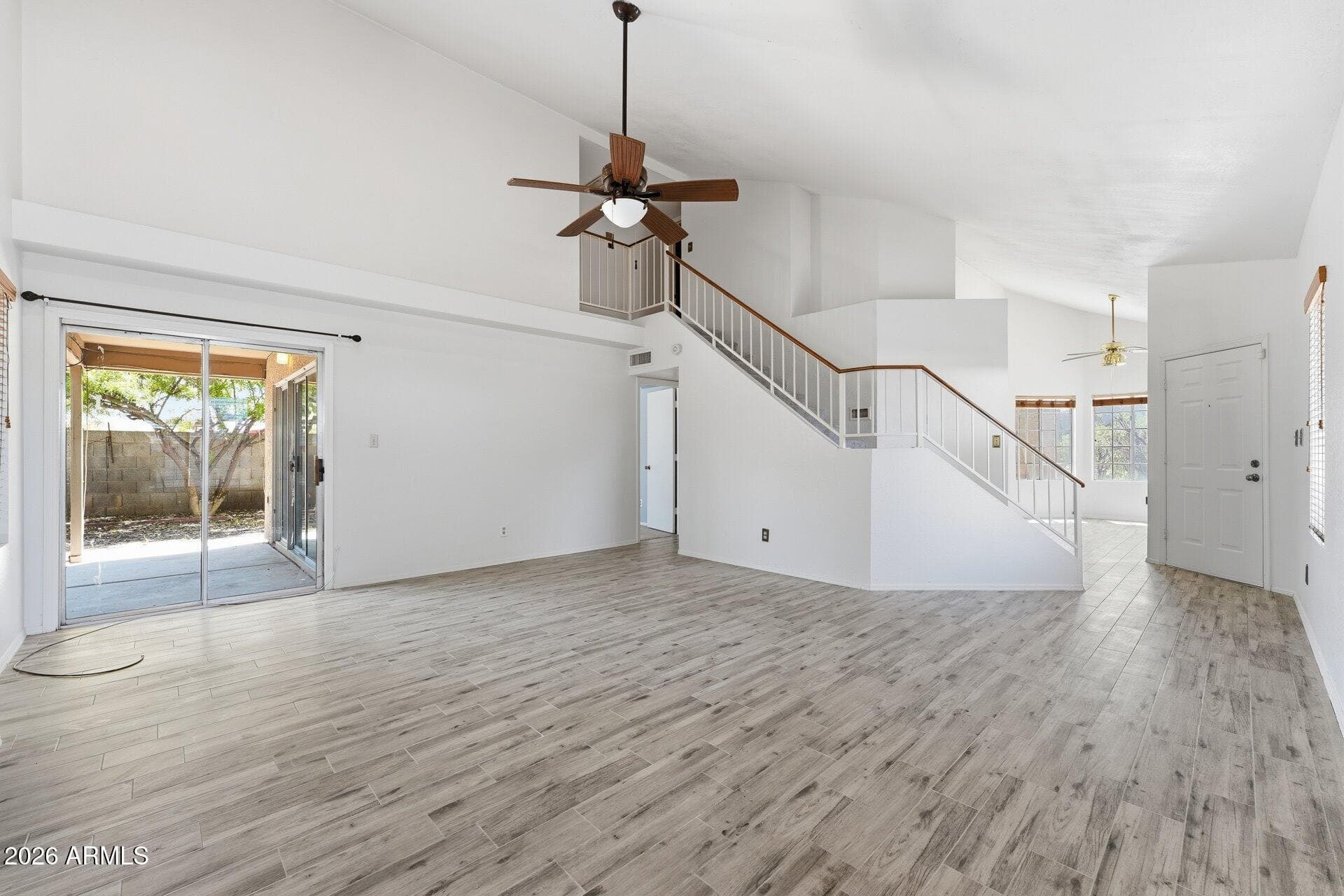 19050 N 30TH Place, Phoenix, AZ 85050 — photo 7 of 43
