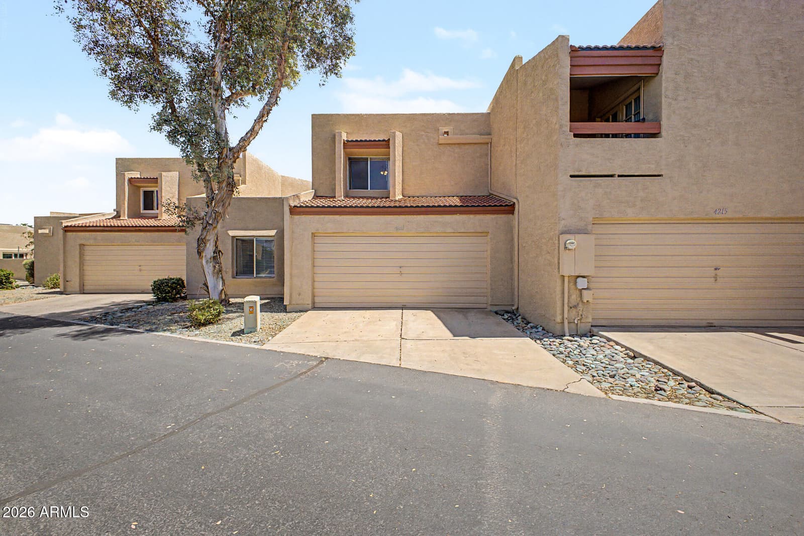 4213 W CALAVAR Road, Phoenix, AZ 85053 — photo 3 of 31